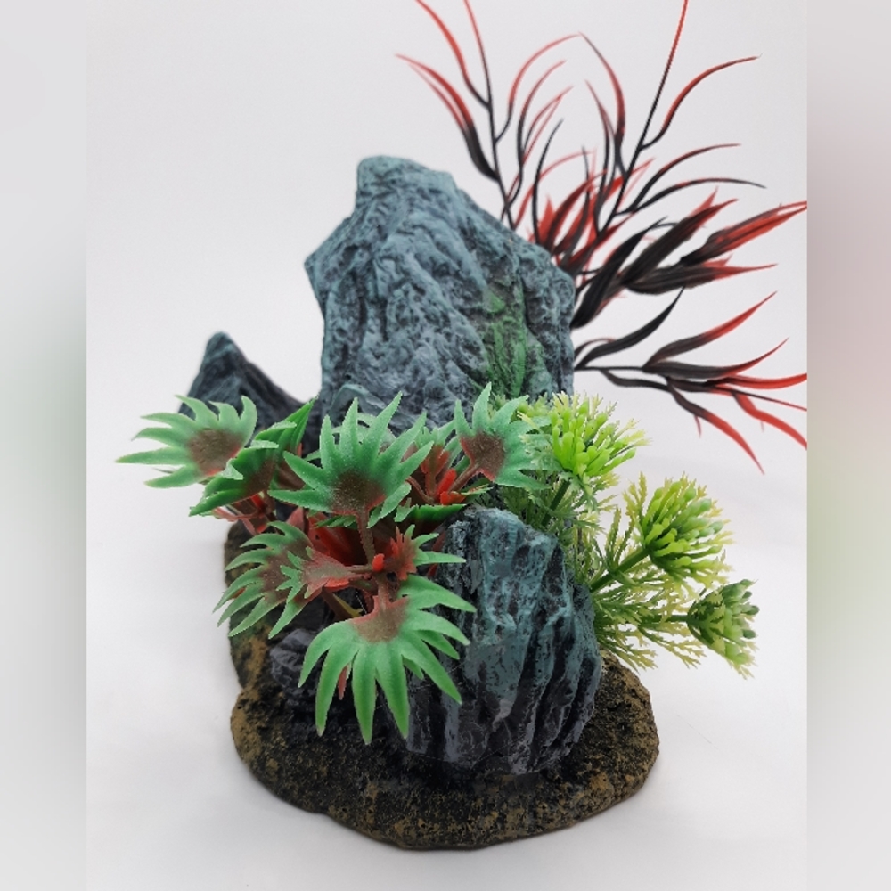 Aquarium Ornament - Rock Swim Through - Picture 4 of 10